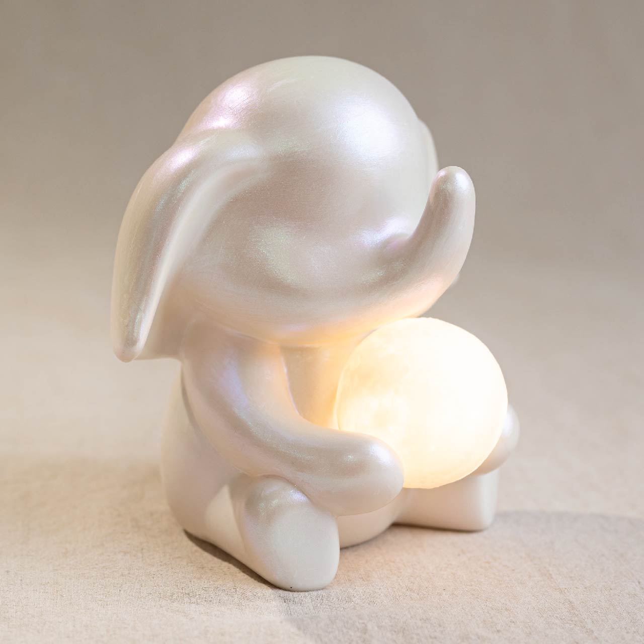 袁艾菲 